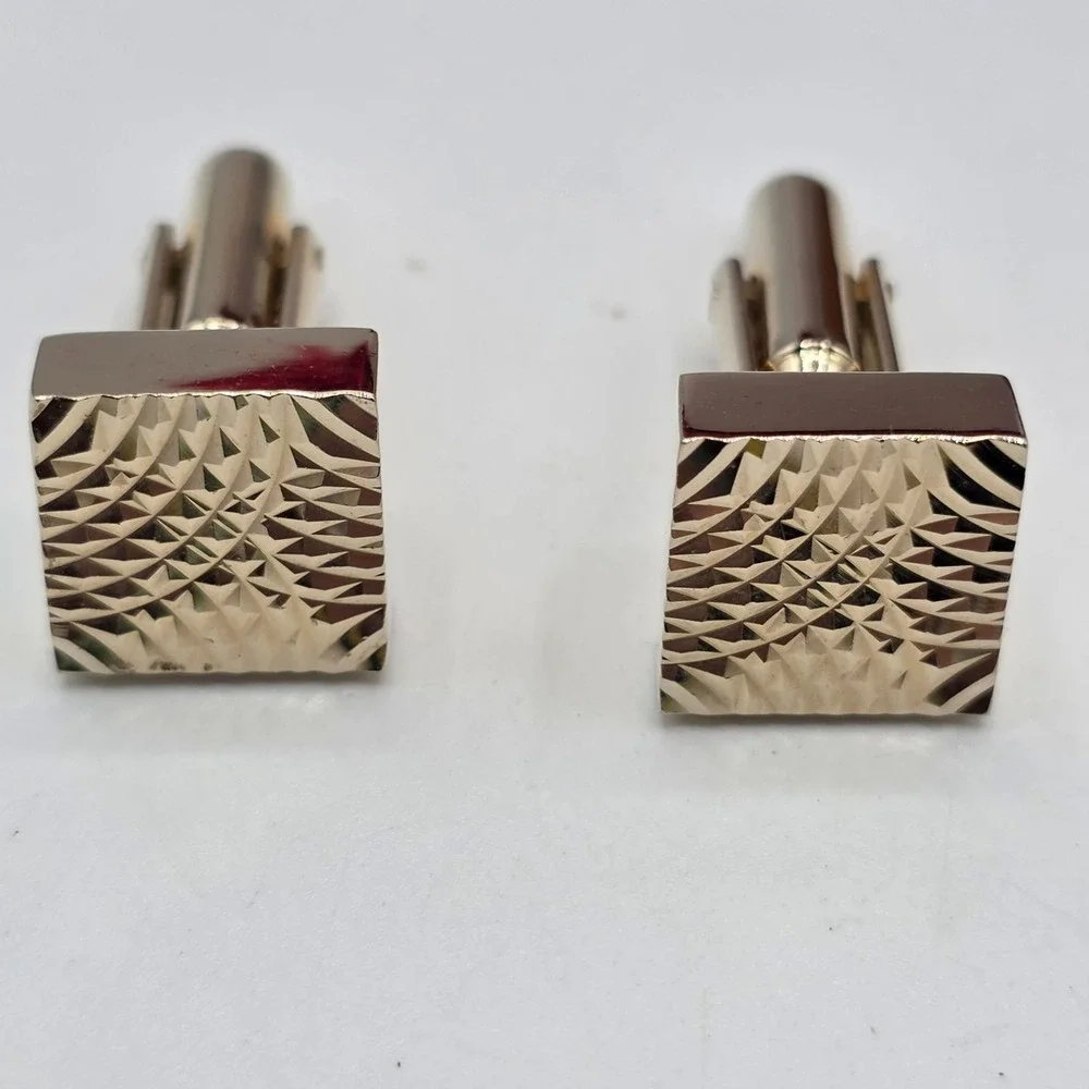 Dante Gold Tone Square Textured Cufflinks Men's Formal Dress Accessory‎ Jewelry